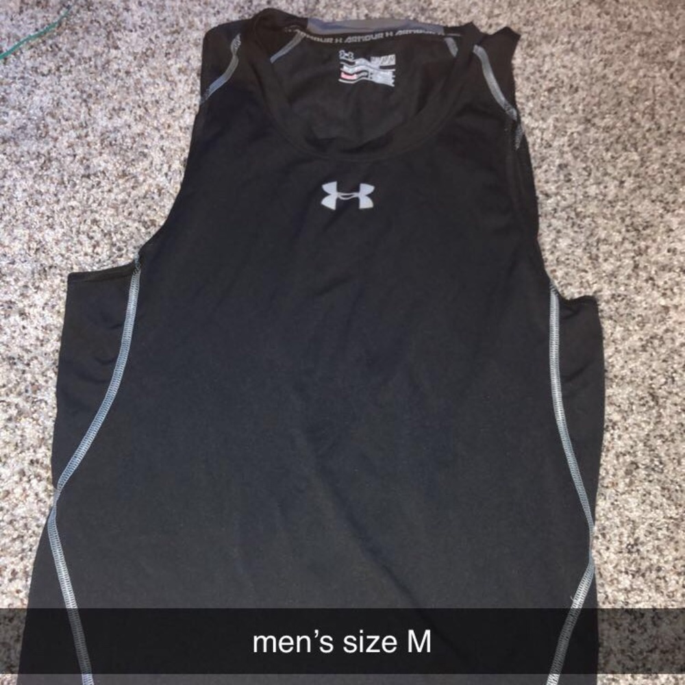 sports undershirt (cut off)